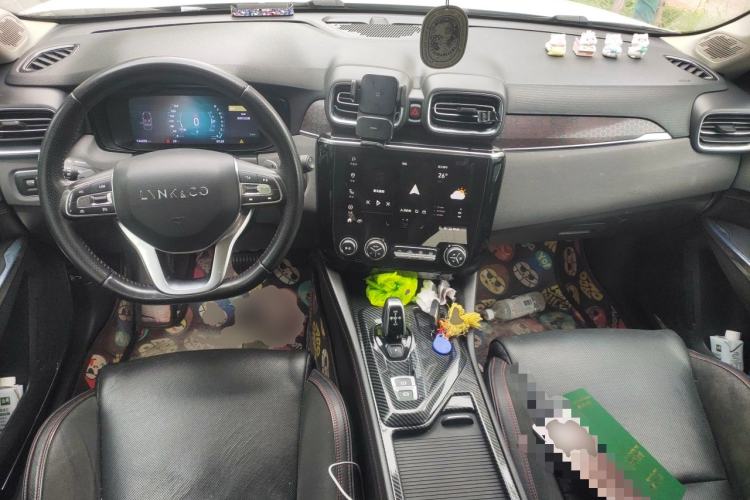 Used Lynk & Co 02 2018 1.5T DCT Two-Wheel Drive Pro Version China V Emission Standard Center Console