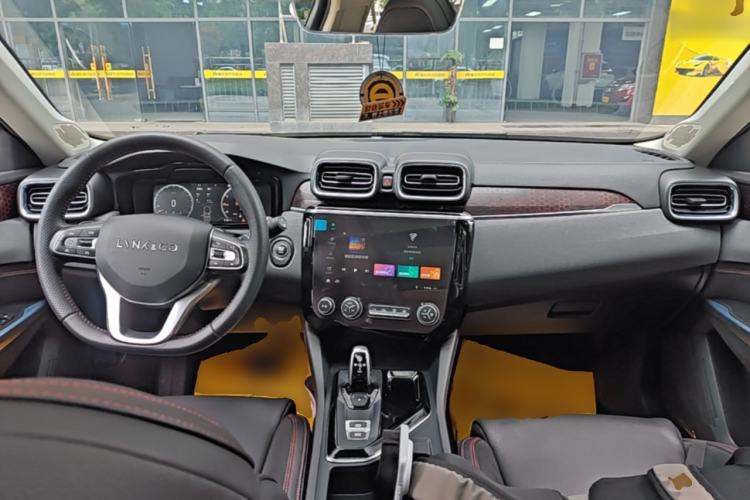 Used Lynk & Co 02 2018 1.5T DCT Two-Wheel Drive Pro Version China V Emission Standard Center Console