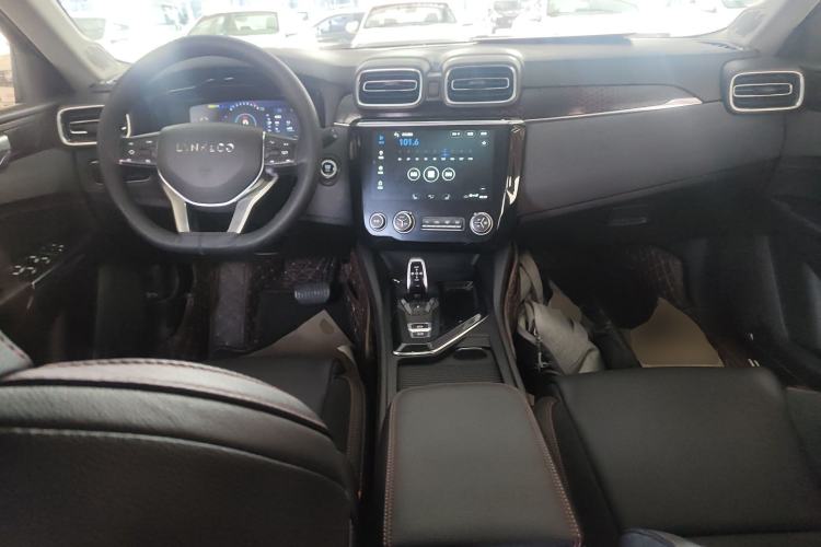 Used Lynk & Co 02 2018 1.5T DCT Two-Wheel Drive Sporty Version China V Standard Center Console