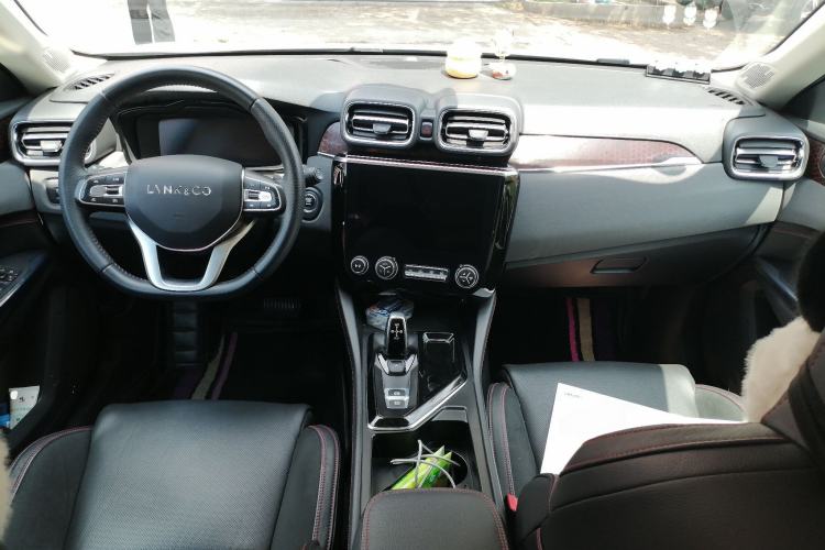Used Lynk & Co 02 2018 1.5T DCT Two-Wheel Drive Pro Version China V Emission Standard Center Console