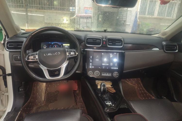 Used Lynk & Co 02 2018 1.5T DCT Two-Wheel Drive Pro Version China V Emission Standard Center Console