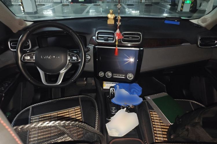 Used Lynk & Co 02 2018 1.5T DCT Two-Wheel Drive Pro Version China V Emission Standard Center Console