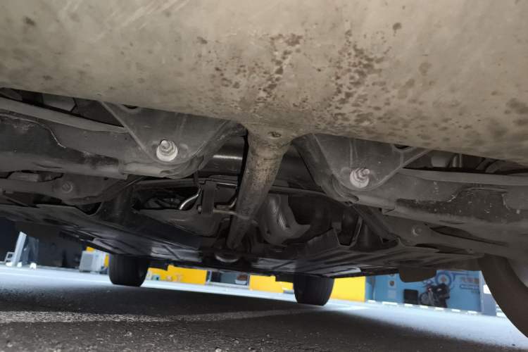 Used Lynk & Co 02 2018 1.5T DCT Two-Wheel Drive Pro Version China V Emission Standard Chassis Rear
