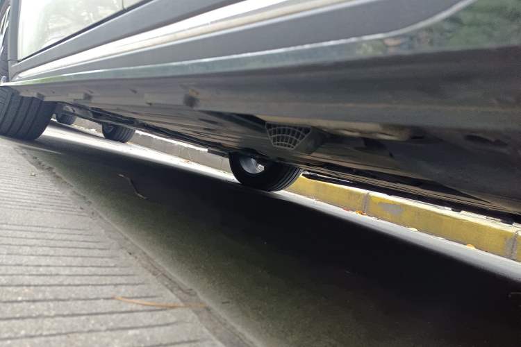 Used Lynk & Co 02 2018 1.5T DCT Two-Wheel Drive Pro Version China V Emission Standard Chassis Rear Left