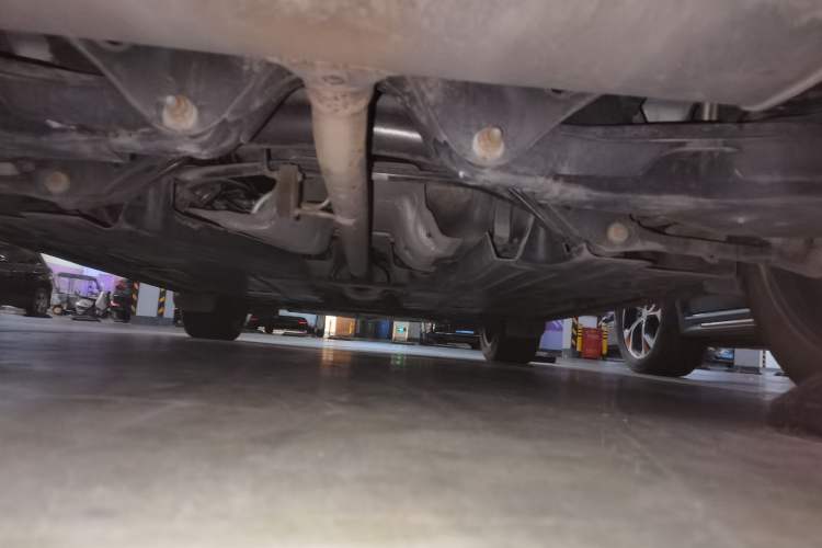 Used Lynk & Co 02 2018 1.5T DCT Two-Wheel Drive Pro Version China V Emission Standard Chassis Rear