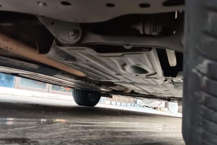 Used Lynk & Co 02 2018 1.5T DCT Two-Wheel Drive Pro Version China V Emission Standard Chassis Rear Right