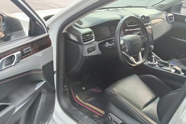 Used Lynk & Co 02 2018 1.5T DCT Two-Wheel Drive Pro Version China V Emission Standard Driver Seat