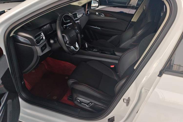 Used Lynk & Co 02 2018 1.5T DCT Two-Wheel Drive Pro Version China V Emission Standard Driver Seat