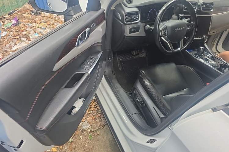 Used Lynk & Co 02 2018 1.5T DCT Two-Wheel Drive Pro Version China V Emission Standard Driver Seat