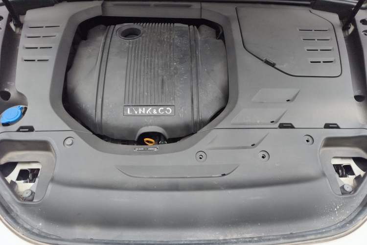Used Lynk & Co 02 2018 1.5T DCT Two-Wheel Drive Pro Version China V Emission Standard Engine Bay