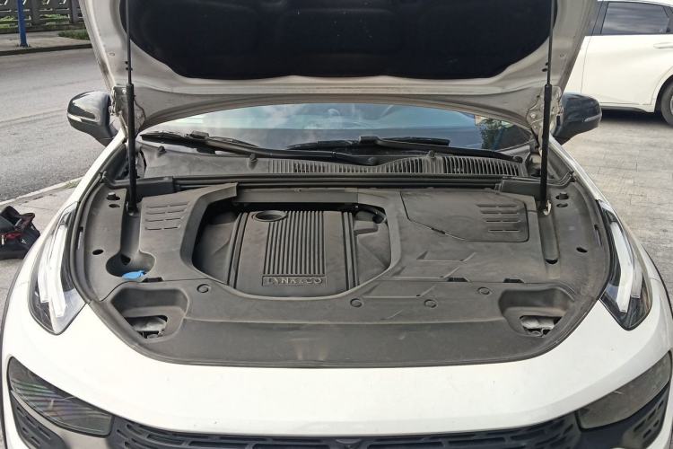 Used Lynk & Co 02 2018 1.5T DCT Two-Wheel Drive Pro Version China V Emission Standard Engine Bay