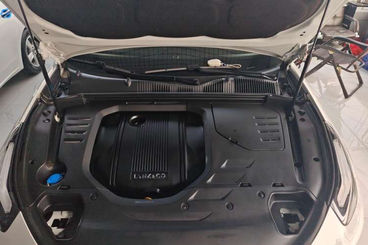 Used Lynk & Co 02 2018 1.5T DCT Two-Wheel Drive Pro Version China V Emission Standard Engine Bay
