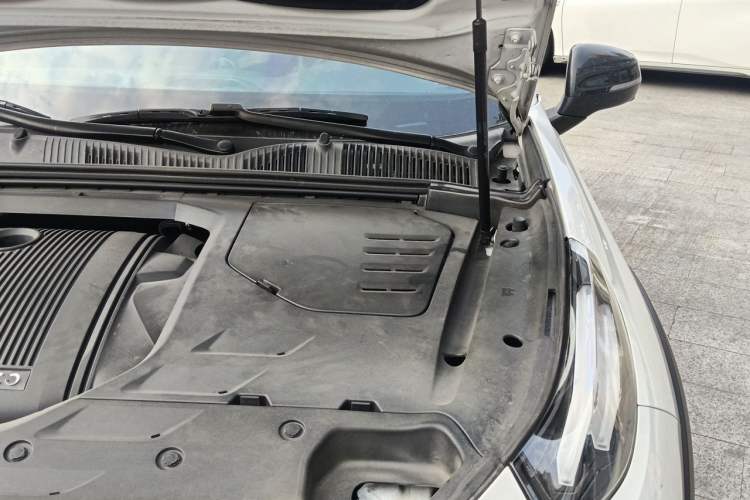 Used Lynk & Co 02 2018 1.5T DCT Two-Wheel Drive Pro Version China V Emission Standard Engine Bay Left