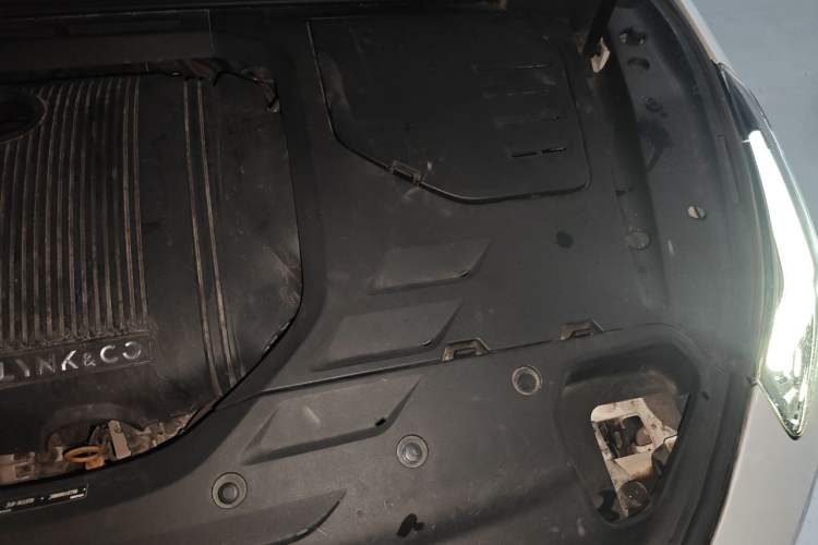 Used Lynk & Co 02 2018 1.5T DCT Two-Wheel Drive Pro Version China V Emission Standard Engine Bay Left