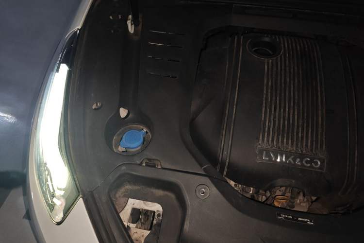 Used Lynk & Co 02 2018 1.5T DCT Two-Wheel Drive Pro Version China V Emission Standard Engine Bay Right