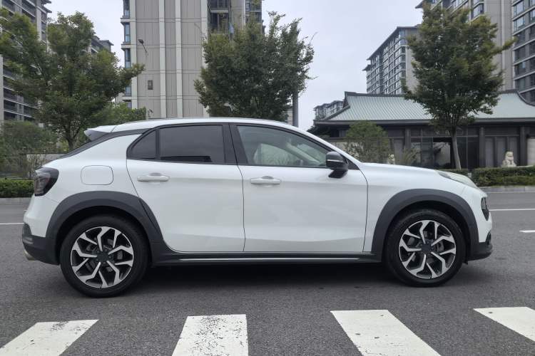 Used Lynk & Co 02 2018 1.5T DCT Two-Wheel Drive Pro Version China V Emission Standard Exterior 3