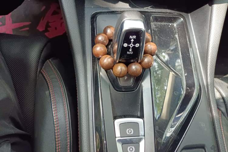 Used Lynk & Co 02 2018 1.5T DCT Two-Wheel Drive Pro Version China V Emission Standard Gear Lever