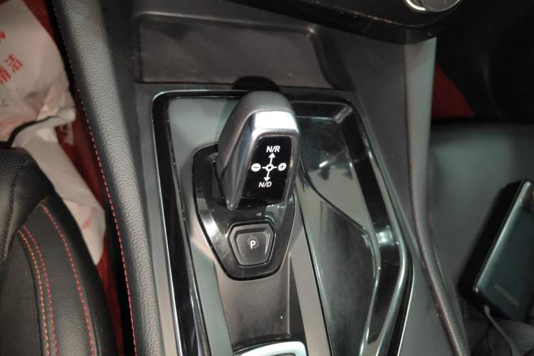Used Lynk & Co 02 2018 1.5T DCT Two-Wheel Drive Sporty Version China V Standard Gear Lever