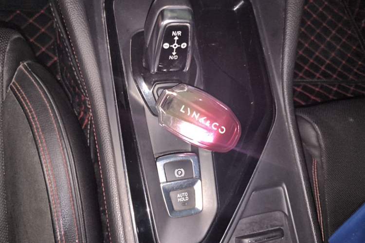 Used Lynk & Co 02 2018 2.0T Automatic Two-Wheel Drive Pro Edition China V Emission Standard Gear Lever