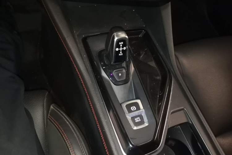 Used Lynk & Co 02 2018 1.5T DCT Two-Wheel Drive Pro Version China V Emission Standard Gear Lever