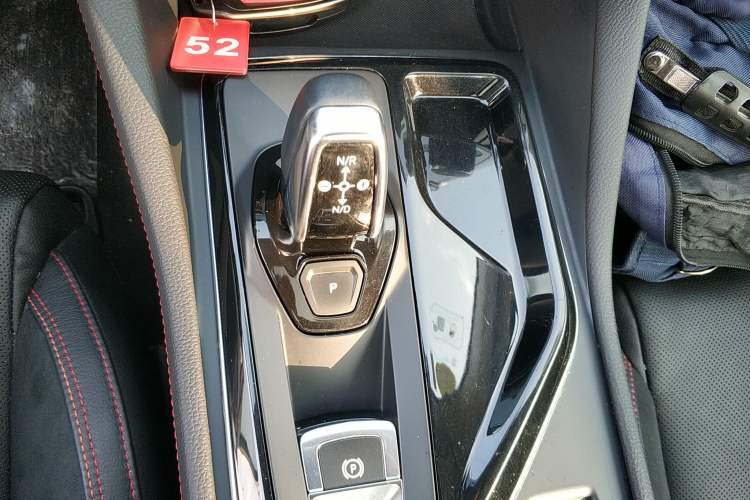 Used Lynk & Co 02 2018 1.5T DCT Two-Wheel Drive Sporty Version China V Standard Gear Lever
