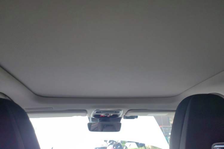 Used Lynk & Co 02 2018 1.5T DCT Two-Wheel Drive Pro Version China V Emission Standard Headliner