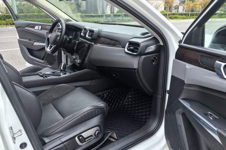 Used Lynk & Co 02 2018 1.5T DCT Two-Wheel Drive Pro Version China V Emission Standard Interior 4