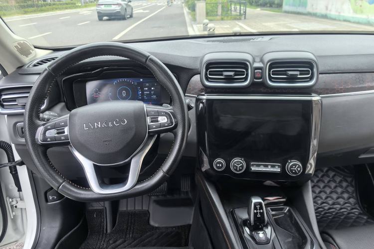 Used Lynk & Co 02 2018 1.5T DCT Two-Wheel Drive Pro Version China V Emission Standard Interior 6