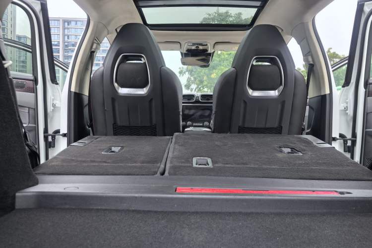 Used Lynk & Co 02 2018 1.5T DCT Two-Wheel Drive Pro Version China V Emission Standard Interior 7