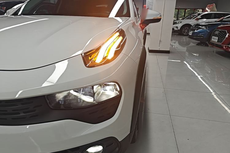 Used Lynk & Co 02 2018 1.5T DCT Two-Wheel Drive Sporty Version China V Standard Left Front Headlight
