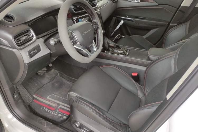 Used Lynk & Co 02 2018 1.5T DCT Two-Wheel Drive Pro Version China V Emission Standard Left Front Seat
