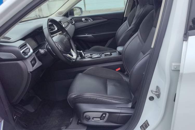 Used Lynk & Co 02 2018 1.5T DCT Two-Wheel Drive Pro Version China V Emission Standard Left Front Seat