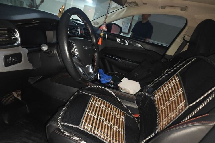 Used Lynk & Co 02 2018 1.5T DCT Two-Wheel Drive Pro Version China V Emission Standard Left Front Seat