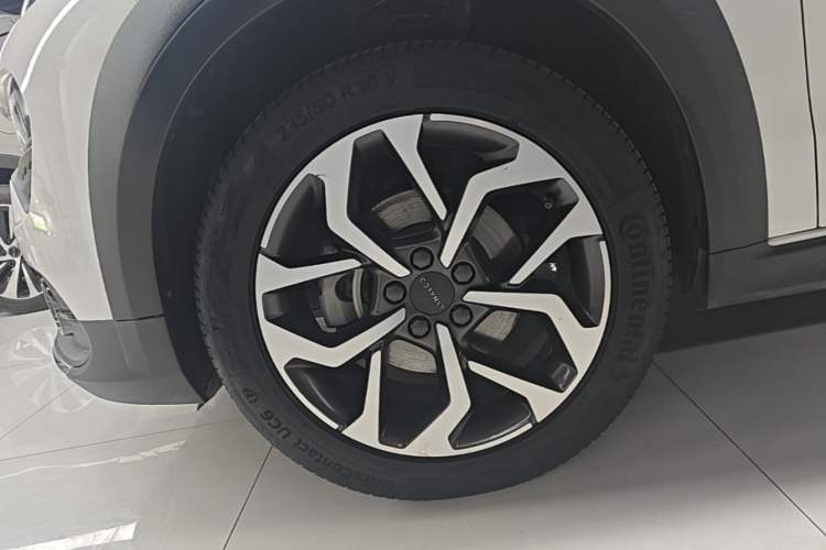 Used Lynk & Co 02 2018 1.5T DCT Two-Wheel Drive Sporty Version China V Standard Left Front Wheel Hub