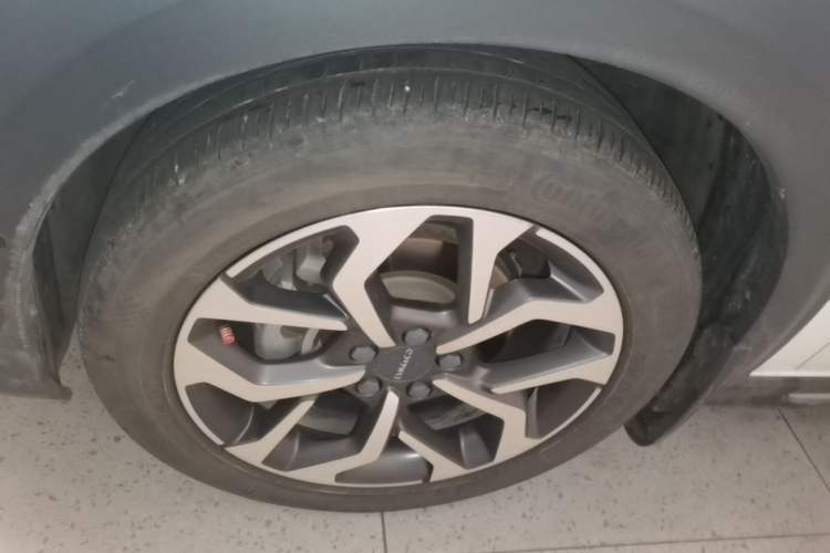 Used Lynk & Co 02 2018 1.5T DCT Two-Wheel Drive Pro Version China V Emission Standard Left Front Wheel Hub