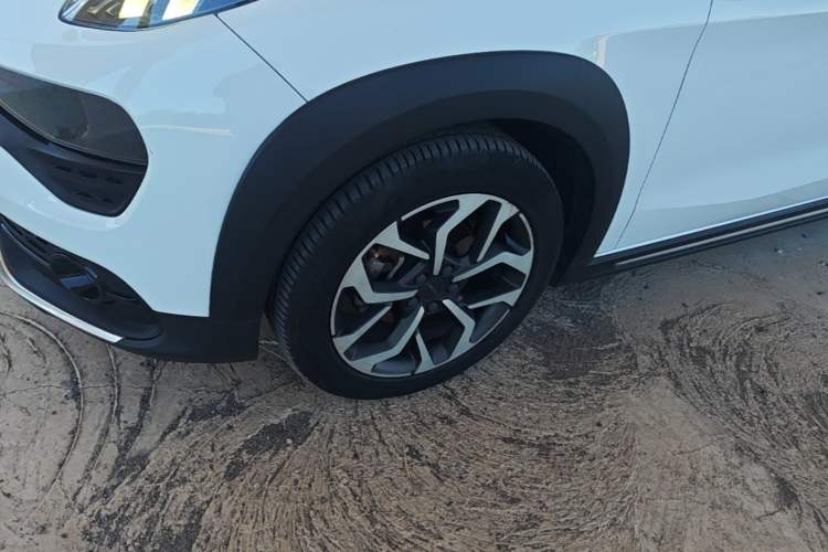 Used Lynk & Co 02 2018 1.5T DCT Two-Wheel Drive Sporty Version China V Standard Left Front Wheel Hub