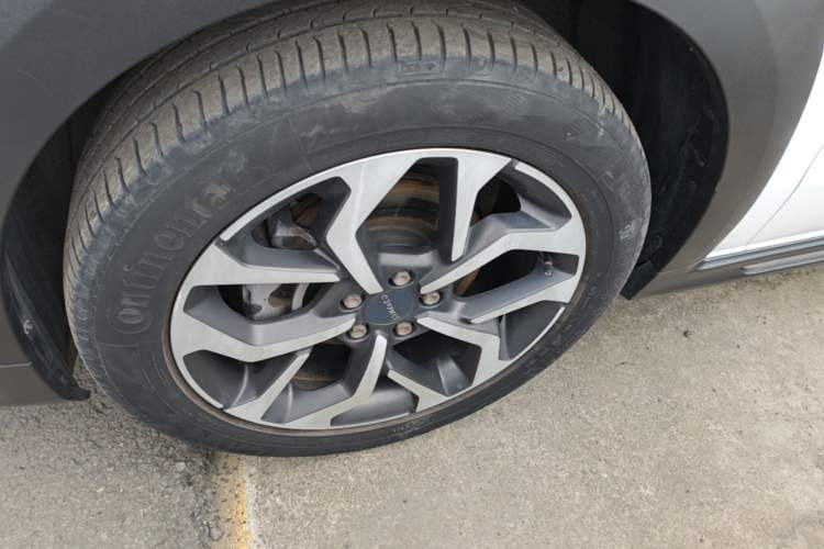 Used Lynk & Co 02 2018 1.5T DCT Two-Wheel Drive Pro Version China V Emission Standard Left Front Wheel Hub