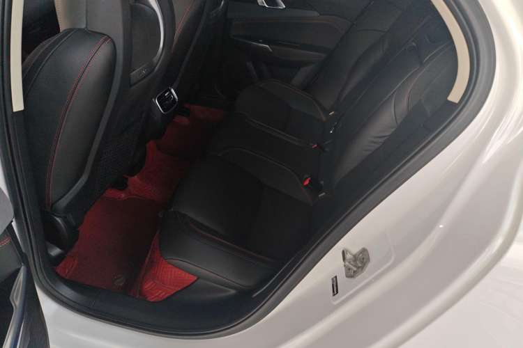 Used Lynk & Co 02 2018 1.5T DCT Two-Wheel Drive Pro Version China V Emission Standard Left Rear Seat
