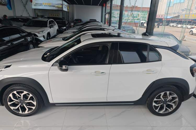 Used Lynk & Co 02 2018 1.5T DCT Two-Wheel Drive Pro Version China V Emission Standard Left Side