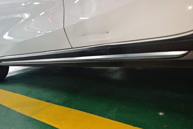 Used Lynk & Co 02 2018 1.5T DCT Two-Wheel Drive Sporty Version China V Standard Left Side Sill