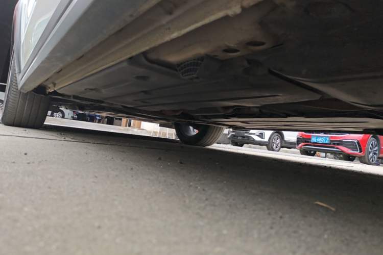 Used Lynk & Co 02 2018 1.5T DCT Two-Wheel Drive Pro Version China V Emission Standard Left Side Sill