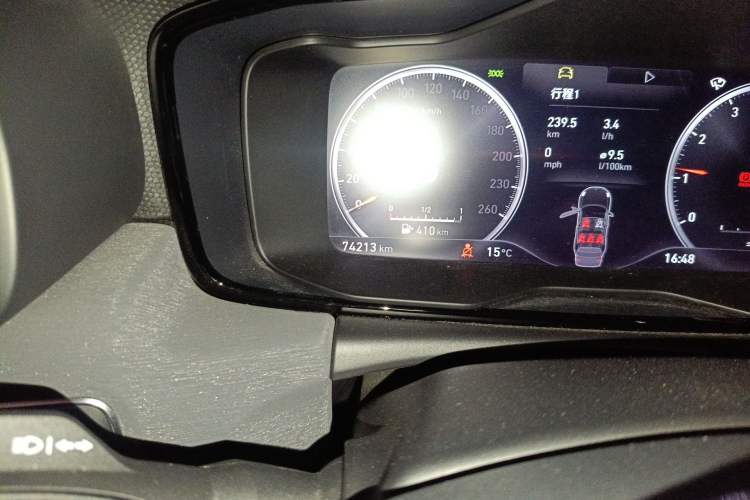 Used Lynk & Co 02 2018 1.5T DCT Two-Wheel Drive Pro Version China V Emission Standard Odometer Close Up