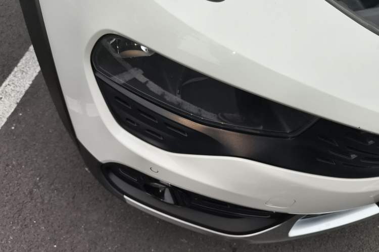 Used Lynk & Co 02 2018 1.5T DCT Two-Wheel Drive Pro Version China V Emission Standard Right Front Headlight