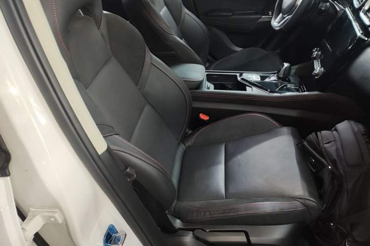 Used Lynk & Co 02 2018 1.5T DCT Two-Wheel Drive Sporty Version China V Standard Right Front Seat