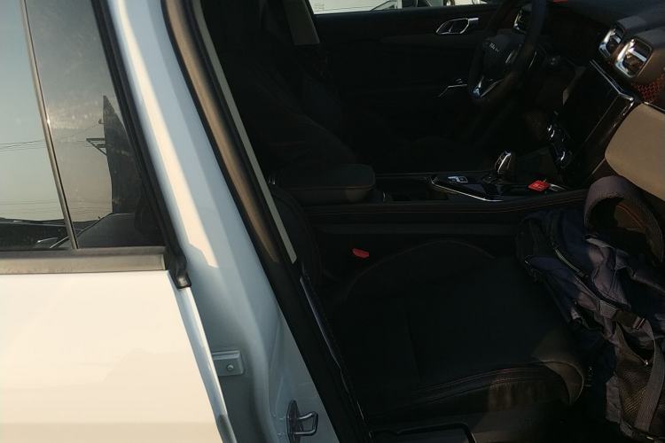 Used Lynk & Co 02 2018 1.5T DCT Two-Wheel Drive Sporty Version China V Standard Right Front Seat
