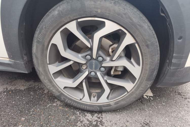 Used Lynk & Co 02 2018 1.5T DCT Two-Wheel Drive Pro Version China V Emission Standard Right Front Wheel Hub