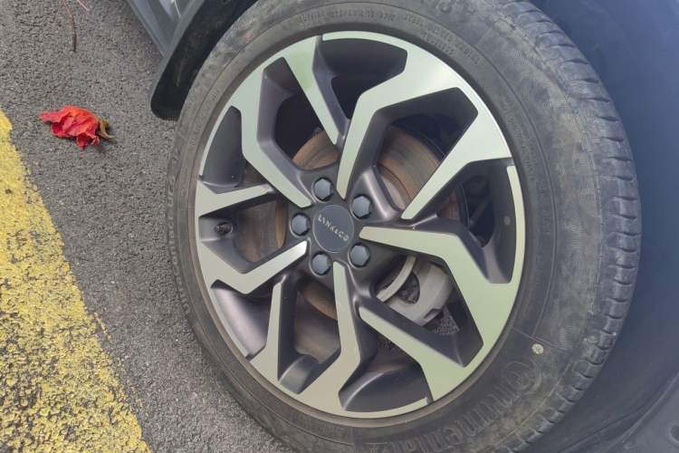 Used Lynk & Co 02 2018 1.5T DCT Two-Wheel Drive Pro Version China V Emission Standard Right Front Wheel Hub