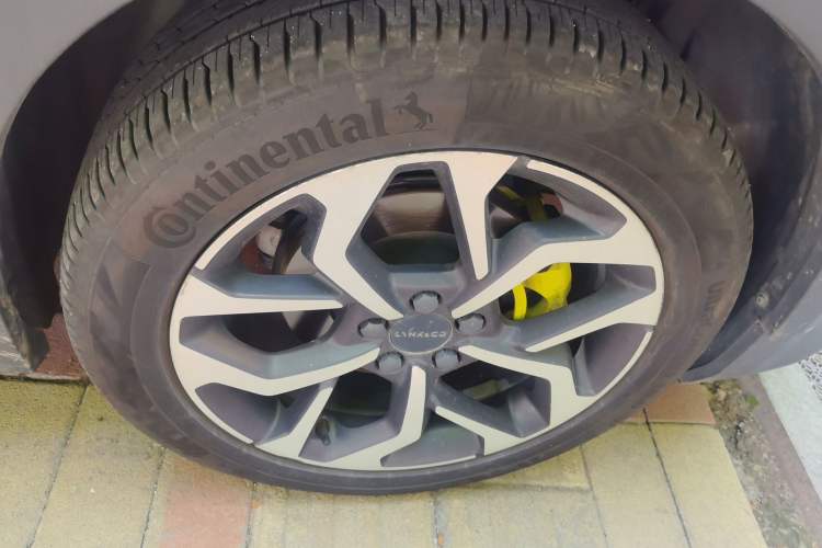 Used Lynk & Co 02 2018 1.5T DCT Two-Wheel Drive Pro Version China V Emission Standard Right Front Wheel Hub