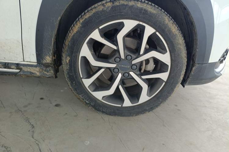 Used Lynk & Co 02 2018 1.5T DCT Two-Wheel Drive Sporty Version China V Standard Right Front Wheel Hub