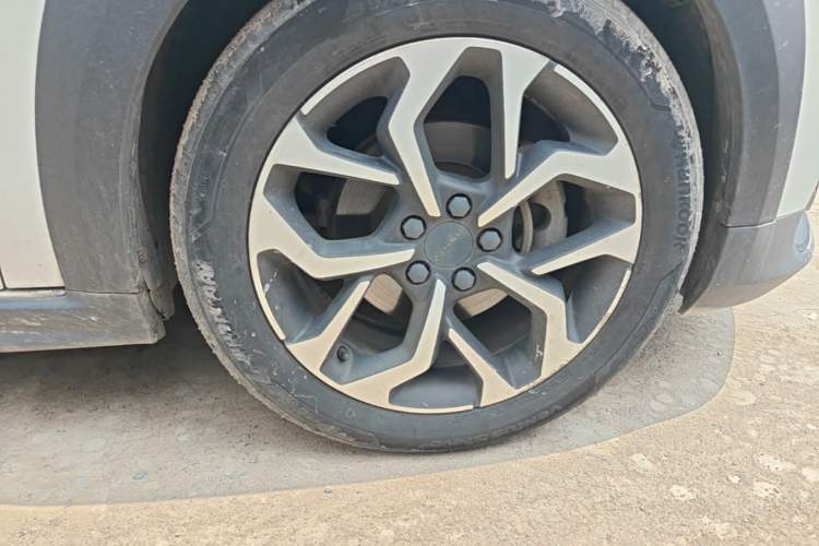 Used Lynk & Co 02 2018 1.5T DCT Two-Wheel Drive Sporty Version China V Standard Right Front Wheel Hub